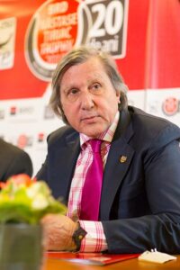 Ilie Năstase face scandal! „Asta e problema României? Că am bătut eu puțin?”