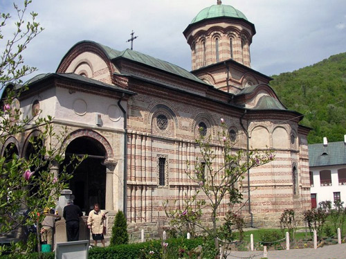 Mănăstirea Cozia primește două sate în proprietate
