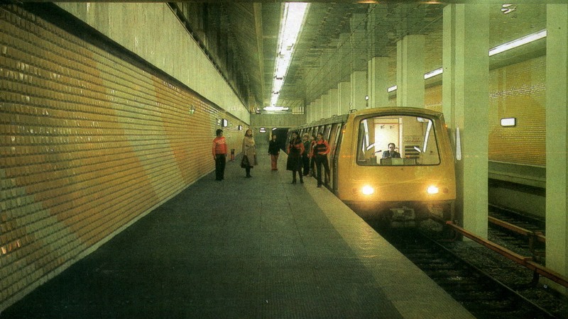 Primele planuri pentru un Metrou în București au apărut în anii ’30. Ceaușescu le-a pus în practică