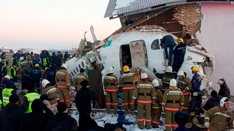 Tragedie aviatică! Avion cu 100 de persoane la bord, prăbușit
