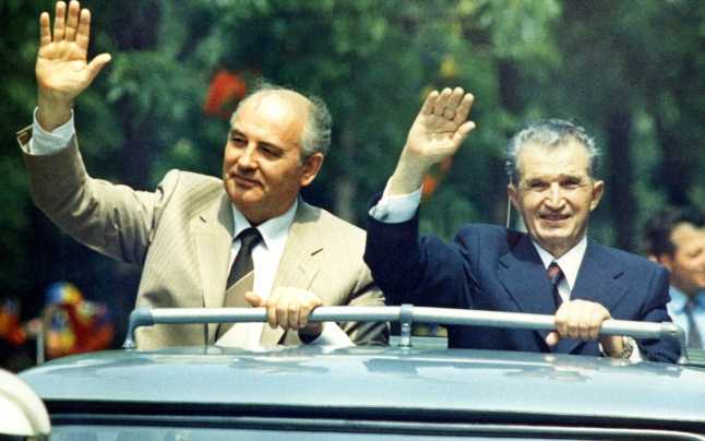Noiembrie 1989 – cine a avut curajul să-l pună pe Ceaușescu să citească un articol despre Perestroika