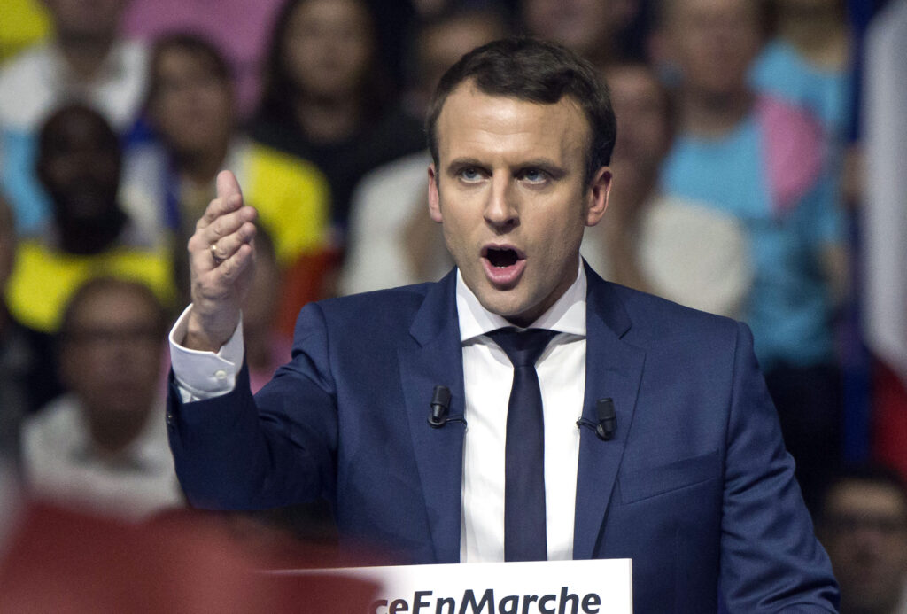 Macron se opune "încercării ruseşti de a reinterpreta Al Doilea Război Mondial"