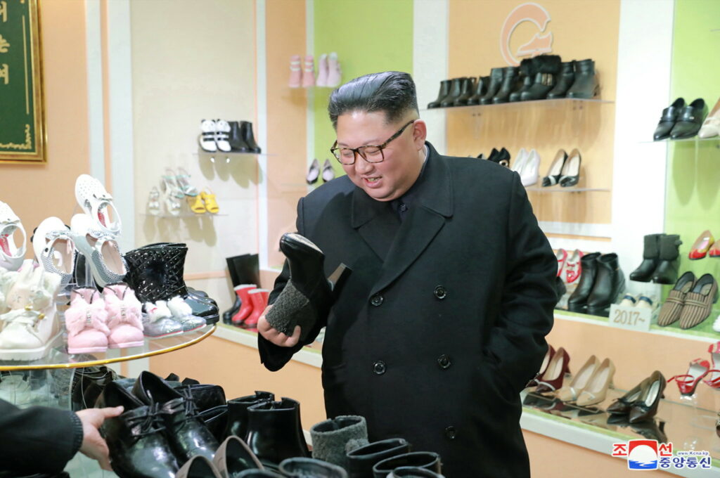 Pretențiile lui Kim Jong Un pentru reluarea discuților cu SUA. Costume de lux și băuturi fine, pe lista cererilor dictatorului de la Phenian