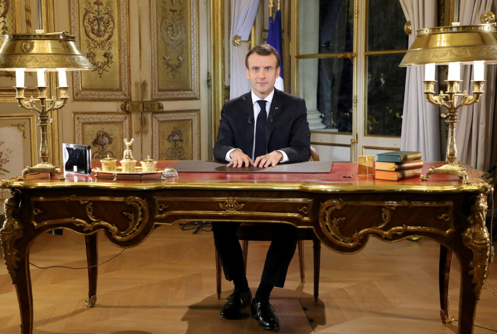 Emmanuel Macron, acest enfant terrible al NATO