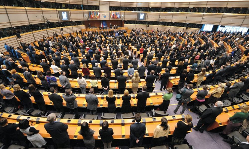 Coronavirus lovește puternic în Parlamentul European. S-a interzis! Decizia e șocantă