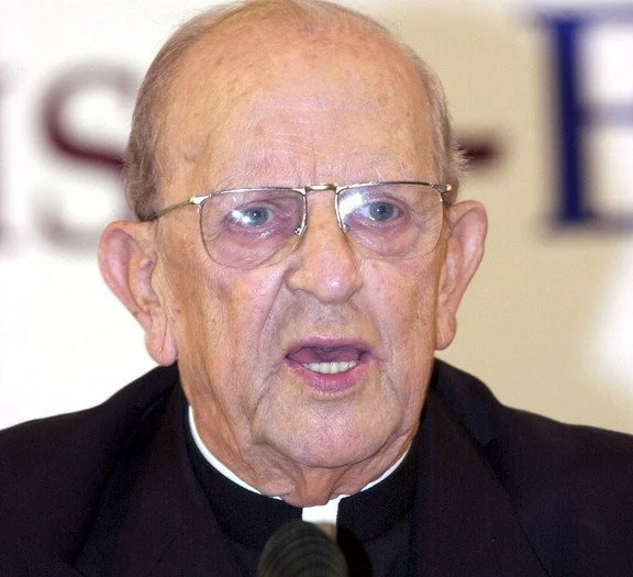 Un preot celebru, unul dintre cei mai mari pedofili din lume. Vaticanul l-a protejat