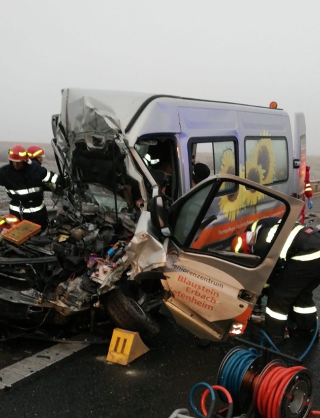 Tragedie pe autostrada Arad-Timişoara. O persoană decedată şi alte şase sunt grav rănite