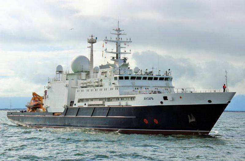 Navă rusească de spionaj oprită la intrarea în Canalul Panama