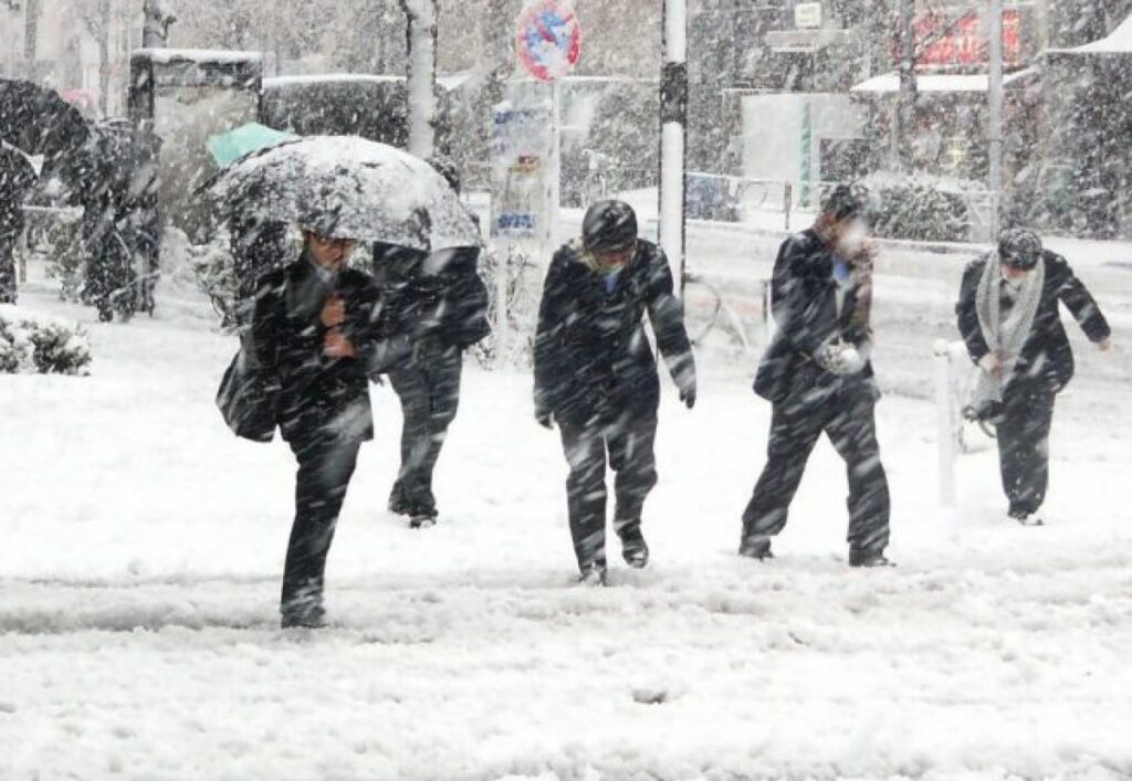 Iarna își intră complet în drepturi. Mare atenție, români! Meteorologii au emis prognoza