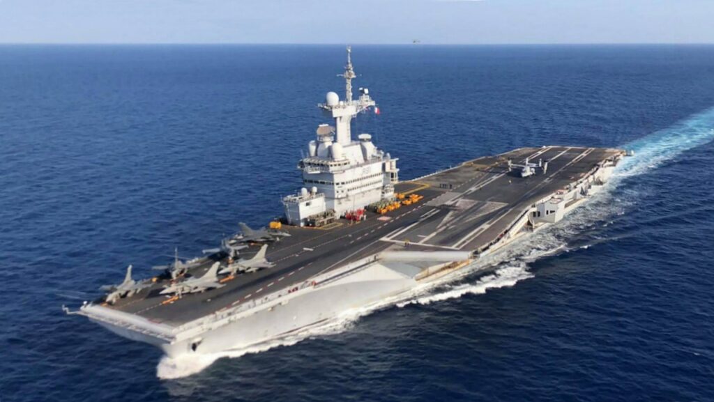 Pregătiri de război! Macron trimite portavionul Charles de Gaulle în Orientul Mijlociu