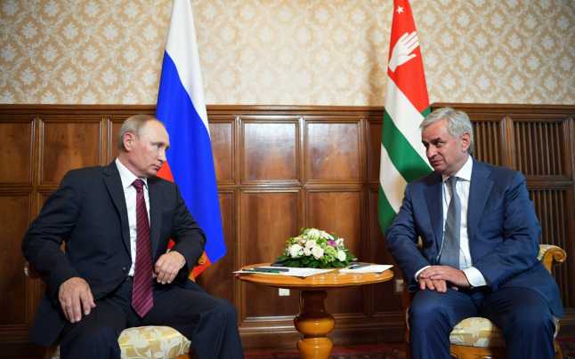 Preşedintele Abhaziei şi-a dat demisia. Care este reacţia Rusiei