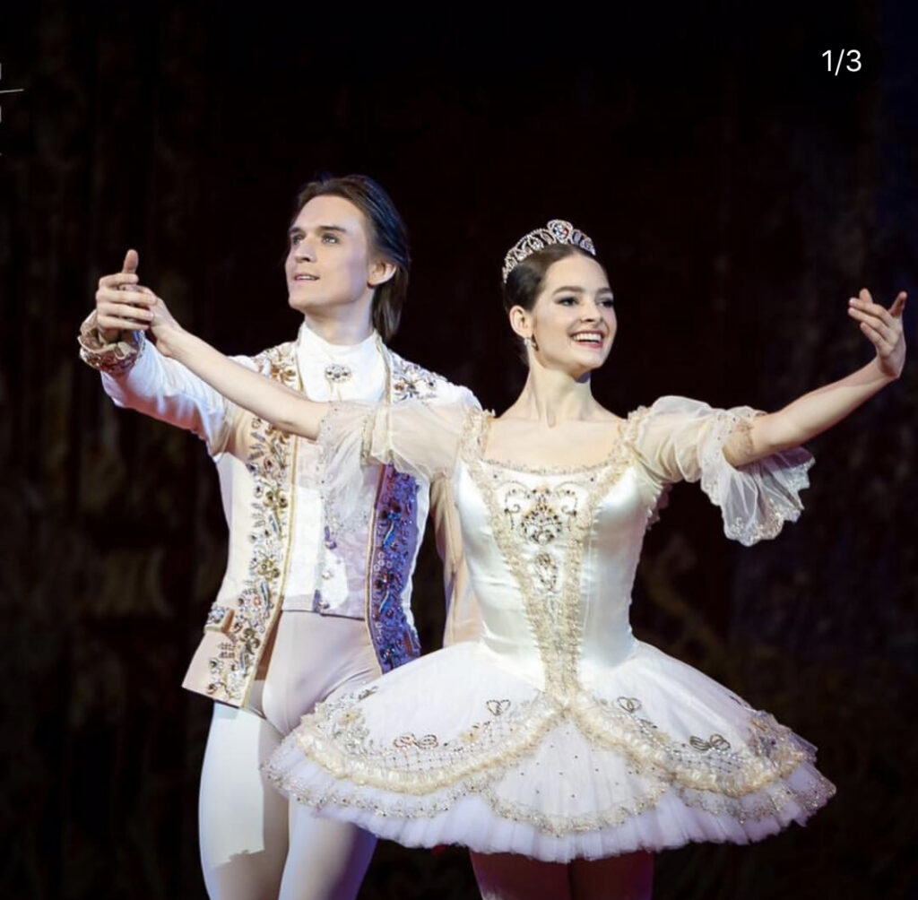 Unul dintre cele mai frumoase cupluri de la Bolshoi Moscova, Eleonora Sevenard și Denis Rodkin, va dansa pe 9 martie în Gala Stelelor Baletului Rus de la București