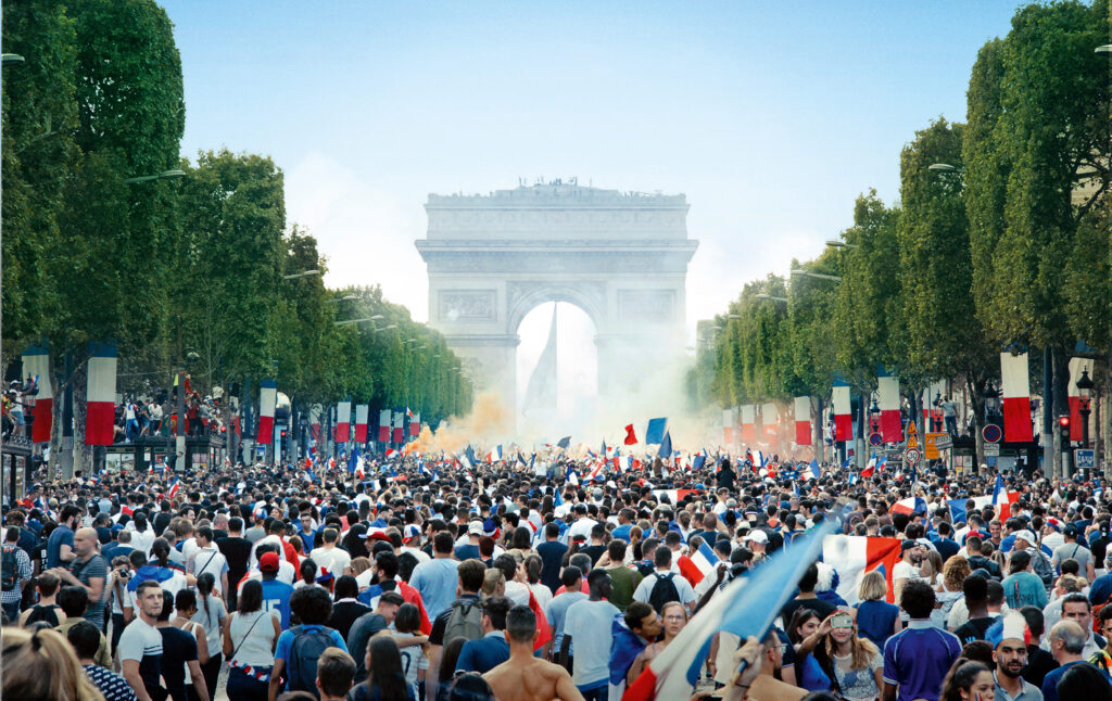 Mizerabilii - filmul-protest care l-a băgat în corzi pe Emmanuel Macron, președintele Franței