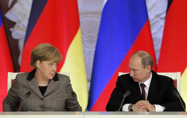 Întâlnire istorică între Putin și Merkel. Care au fost discuțiile între cei doi lideri de stat