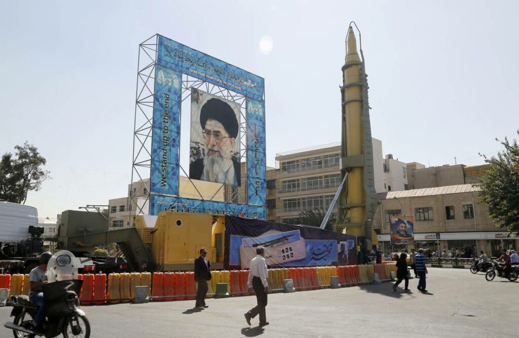 THE FINANCIAL TIMES: Strategia SUA îi ajută pe adepţii liniei dure din Iran