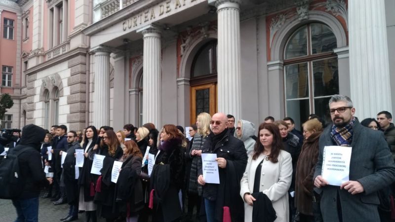 Protestul magistraților pentru pensii speciale blochează instanțele