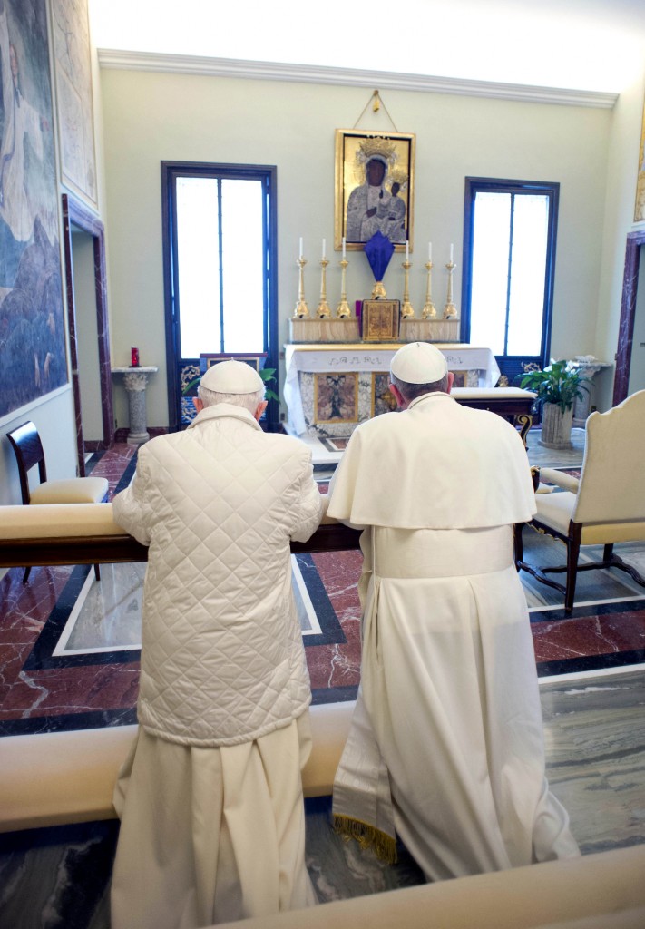 EXCLUSIV EvZ. Papă şi Antipapă. Cine este Cardinalul negru care a inflamat Vaticanul