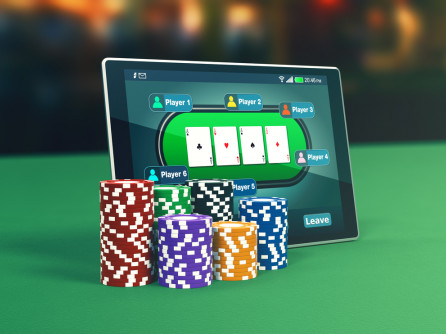 Moldovenii rup poker-ul online! Un vasluian a devenit milionar!