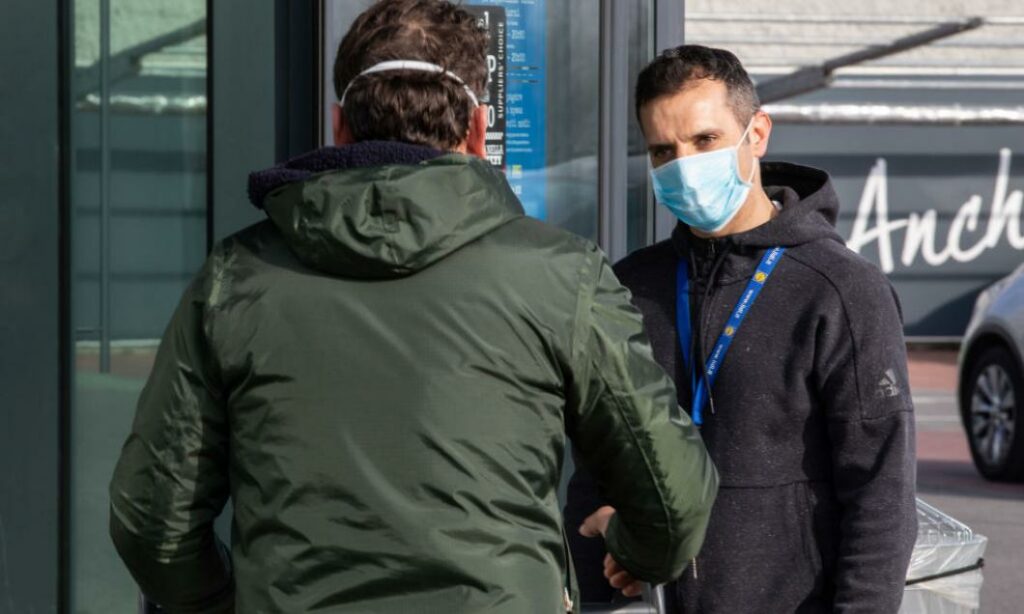 România se pregătește de epidemie cu coronavirus. „Vor intra primele milioane de măști în țară”