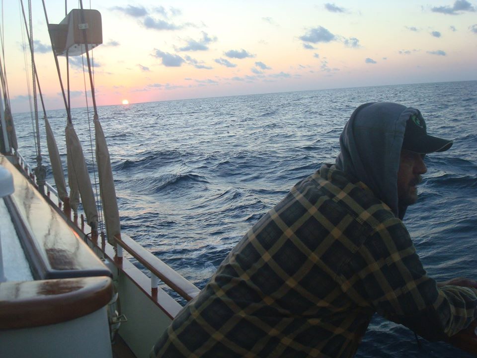 VIDEO. Martin Stricland se ferește de apă în Marea Neagră. Reporter de Cursă Lungă