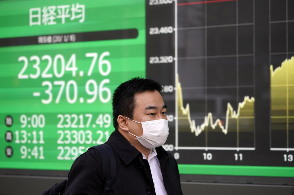Avertismentul analiștilor: Prăbuşirea Yenului sugerează o criză majoră