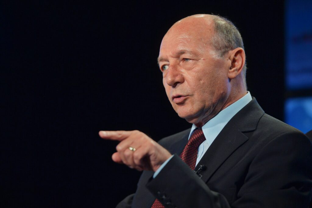 Băsescu nu a mai rezistat și acuză blatul PNL – PSD. „E USL împărțit în două tabere!”