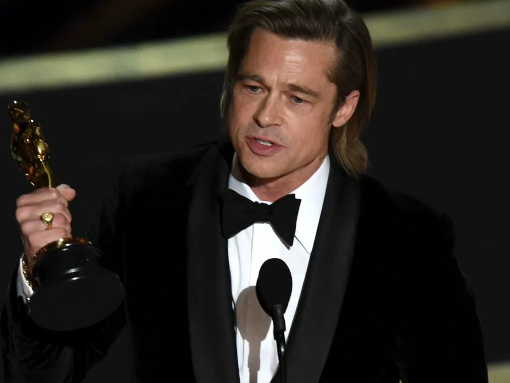 Fiul lui Brad Pitt intervine in divorțul acestuia de Angelina Jolie