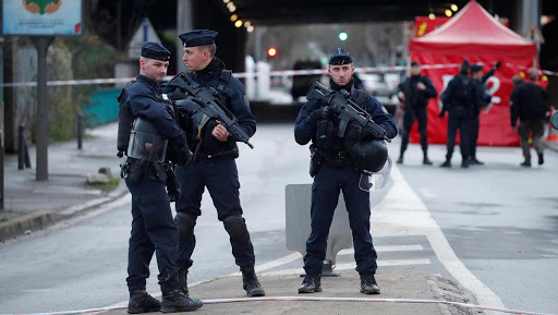 Franța a ajuns la o medie de 120 de atacuri pe zi cu arme albe