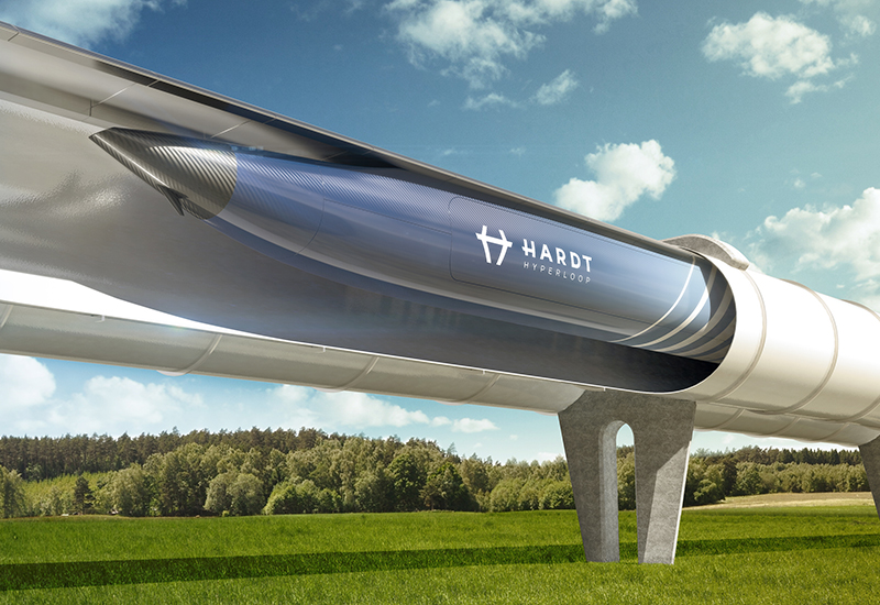 N-avem autostrăzi, am distrus CFR-ul, dar visăm la Hyperloop