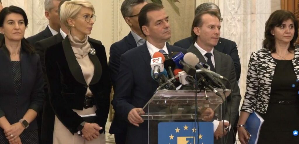Liberalii se tem că moțiunea PSD împotriva Guvernului Orban va trece. „Va fi la mustață”