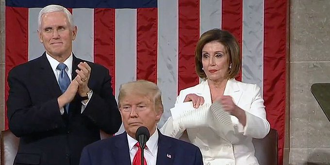 Avea dreptul Nancy Pelosi să rupă discursul lui Donald Trump?