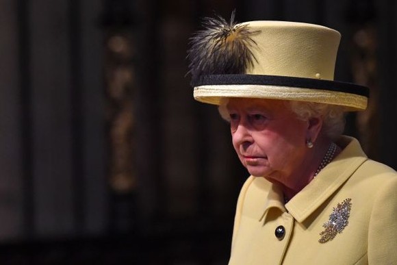 Criză fără precedent în Familia Regală britanică. Întâlnire de urgență