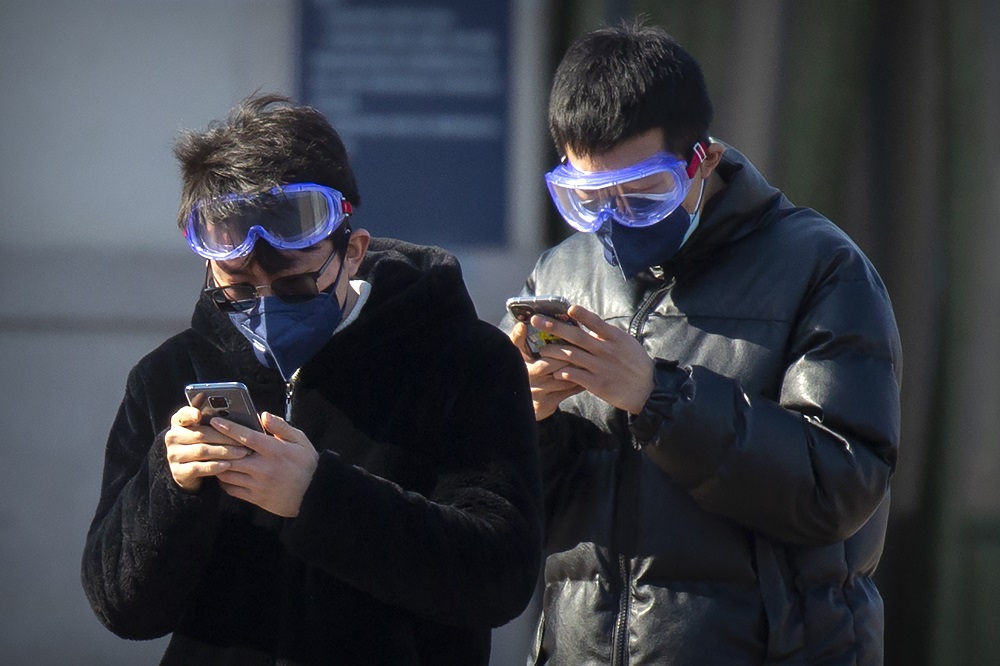Samsung câștigă de pe urma coronavirusului în războiul cu Apple și Huawei