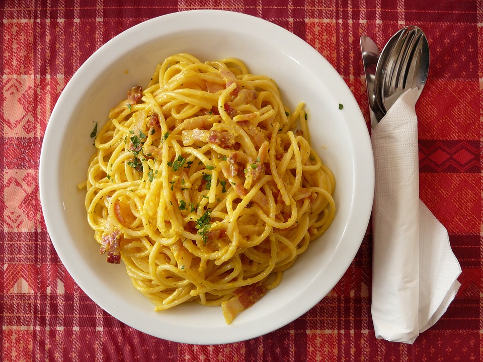 Cele mai bune spaghete. Rapid, simplu și ieftin. Rețeta originală e la îndemâna oricui