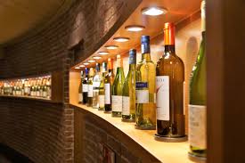 Au furat vinuri de 500.000 de euro. Cea mai scumpă sticlă: 15.000 euro