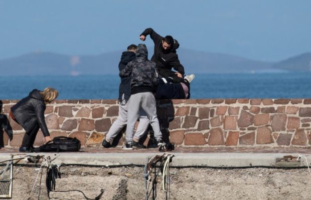 ONG-urile pro-imigranți, silite să fugă de pe Insula Lesbos!