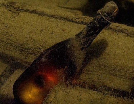Cea mai veche șampanie din lume. Incredibil cât costă o singură sticlă
