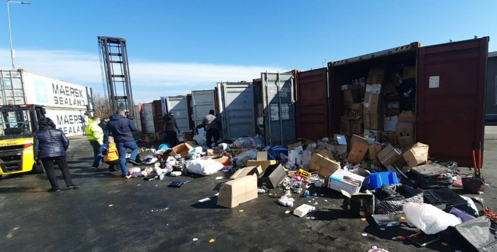 România ajunge groapa de gunoi a Europei. Deșeuri din Africa sunt importate în țară. Legislația îngreunează acțiunile procurorilor