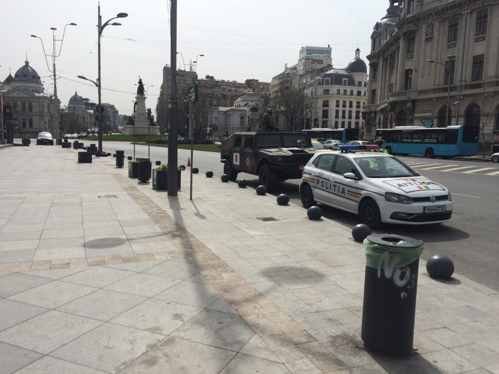 Psihoza care a paralizat Bucureștiul văzută de pe marile bulevarde centrale