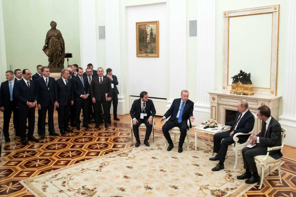 Cum l-a umilit Putin pe Erdogan la Kremlin și cum acesta a înghițit fericit gălușca