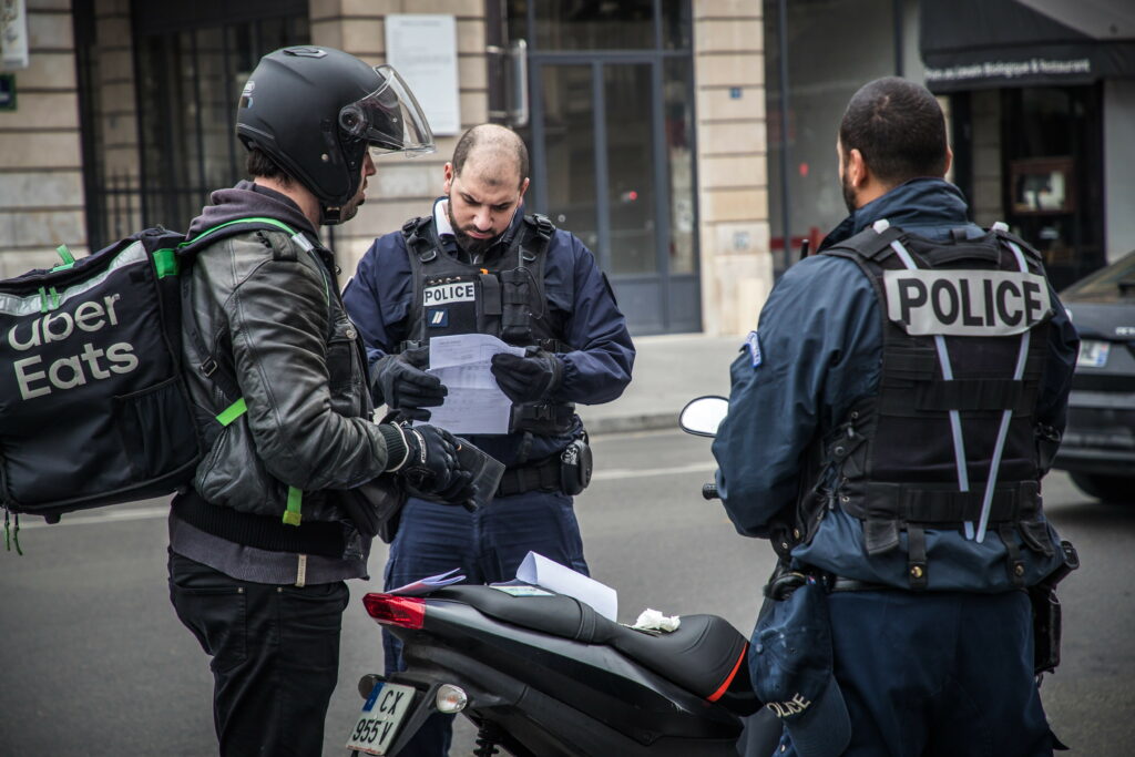 Acțiuni de represiune împotriva unor islamiști. Autoritățile franceze nu glumesc