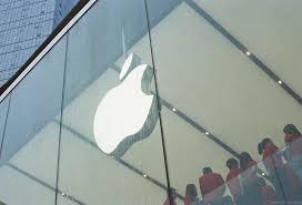 Apple, cea mai valoroasă companie din lume. Acțiunile au atins un nivel record. Investitorii sunt în culmea fericirii