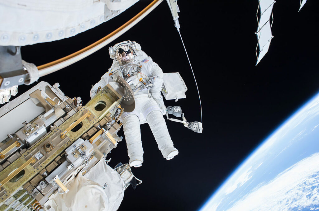 Coronavirus în spațiu?!? Astronauții ISS intră în carantină!