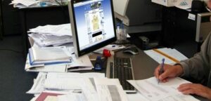 Cazierul judiciar, la un click distanță. Românii renunță la cozi
