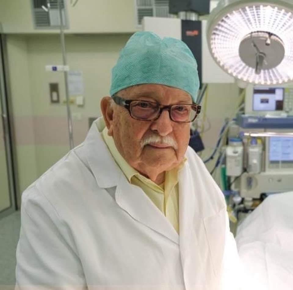 Înger, nu doctor! La 85 de ani, se întoarce în spital să trateze pacienții de coronavirus