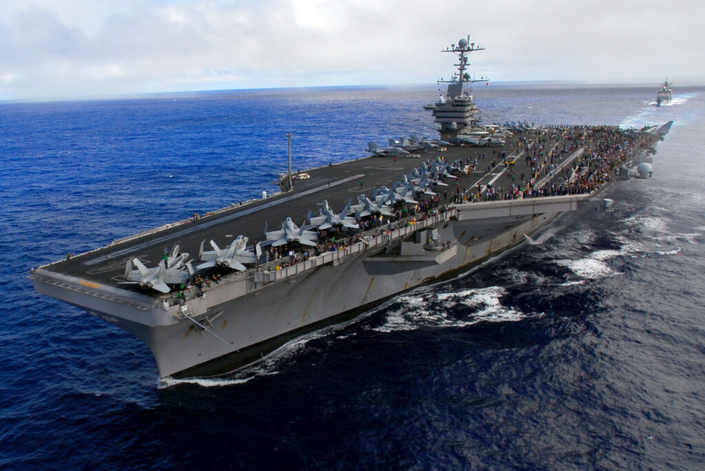 Trump echipează US Navy pentru ce este mai rău