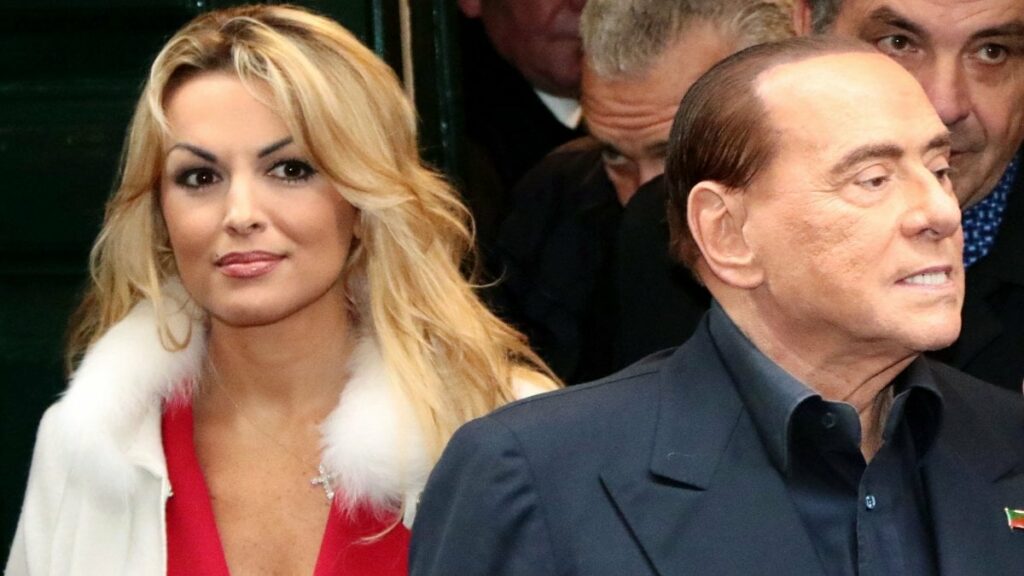Berlusconi, făcut de rușine! Fostul premier al Italiei n-a mai pățit niciodată așa ceva...