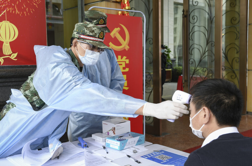 China, zdrobită! Adevărul despre izbucnirea Pandemiei! Filmare cu camera ascunsă