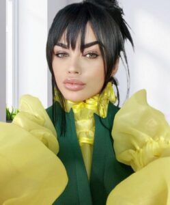 VIDEO. Carmen de la Sălciu, „demachiată” de operații estetice. Cum au modelat-o banii și succesul