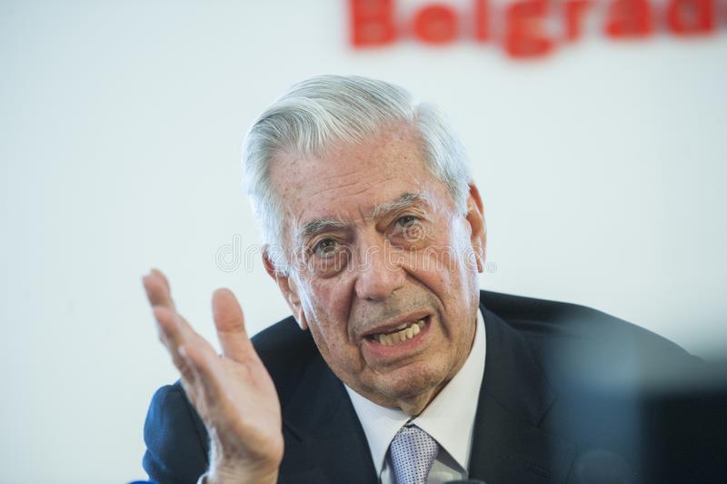Scriitorul Mario Vargas Llosa trage un semnal de alarmă în plină pandemie. „Să nu ne uităm principiile şi convingerile”